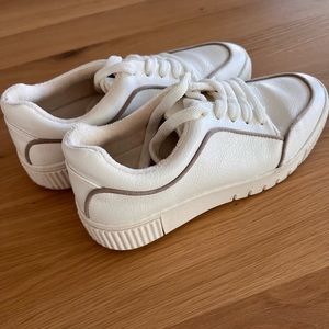 Soul Naturalizer sneakers size 6